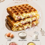 Gaufres salées garnies de légumes et fromages sur une assiette.