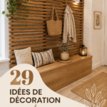 Un coin décoré avec des tasseaux de bois, créant une ambiance chaleureuse.