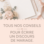Un couple riant ensemble lors de la rédaction de leur discours de mariage
